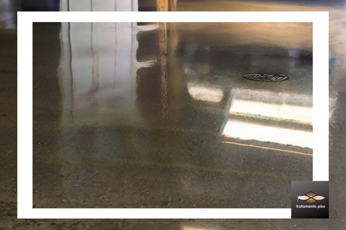 Limpeza e Manutenção em Piso de Granilite